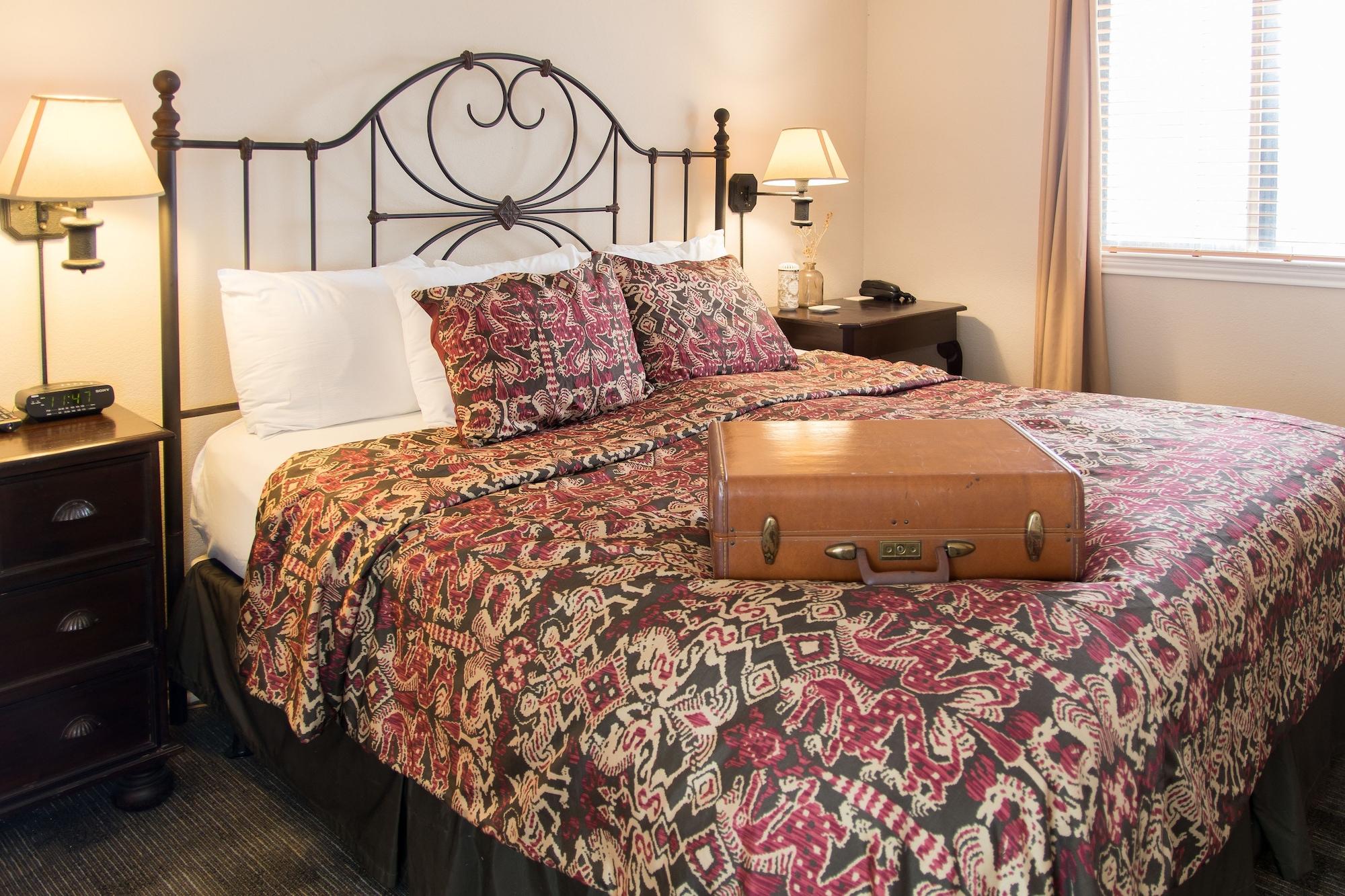 Vineyard Court Designer Suites Hotel College Station Luaran gambar