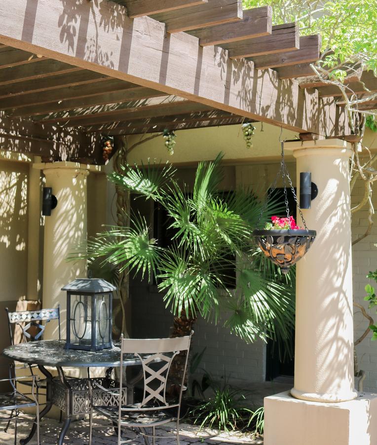 Vineyard Court Designer Suites Hotel College Station Luaran gambar